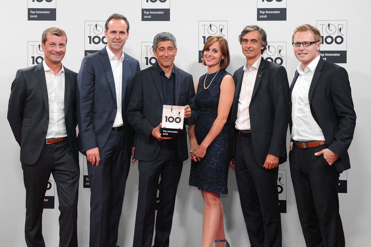 TOP100: Carsten Schäfer (Sales Operations Manager), Patrick Seitz (CMO), Ranga Yogeshwar, Anette Auberle (press officer), Dirk Seitz (CMO), Peter Kotzur (Head of Central Marketing) Copyright: KD Busch/compamedia 